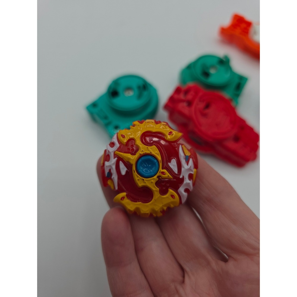 Hasbro Beyblade 6pc Lot  (1) Metal Fusion Ray Gil Burst Top & 4 Launchers Mixed - Picture 7 of 8